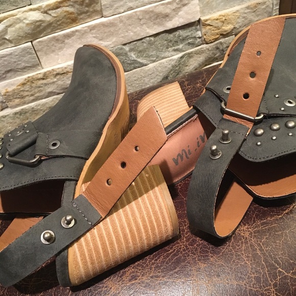 Sale ASH BLUE/GRAY EMBELLISHED SLING BACK - Picture 9 of 13